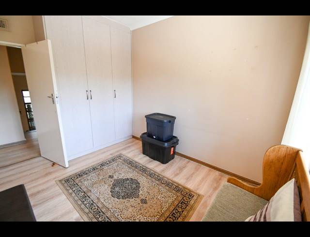 4 BEDROOM SEMI DETACHED RENTED IN CHILTERN HILLS